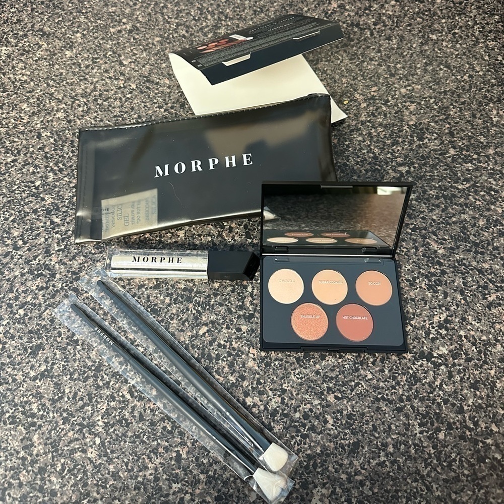 Morphe Whoa La La Lip & Eye Set + Bag essentials NEW